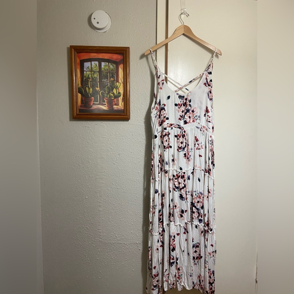 Torrid size 3 tiered floral maxi dress